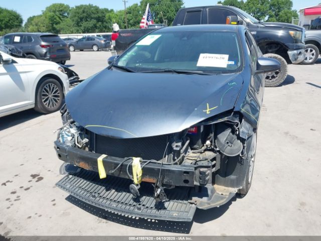 5YFBURHE1HP660261 Toyota COROLLA LE
