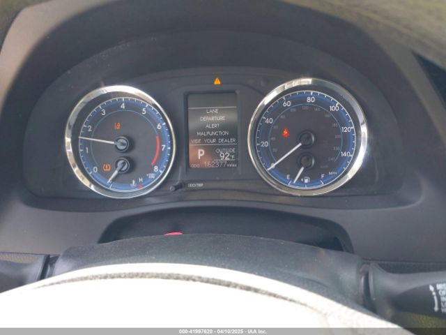 5YFBURHE1HP660261 Toyota COROLLA LE