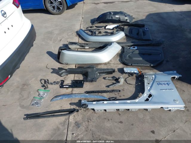 1C4PJXEN7RW103564 Jeep Wrangler 4-door Sahara 4x4