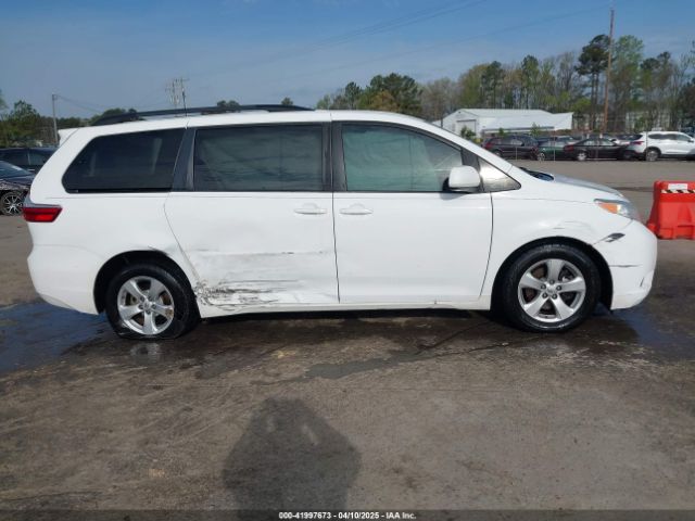 5TDKK3DC2FS590667 Toyota Sienna Le 8 Passenger