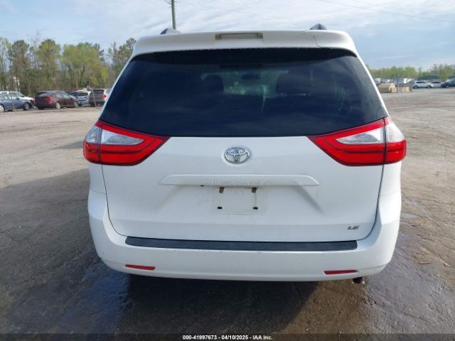 5TDKK3DC2FS590667 Toyota Sienna Le 8 Passenger