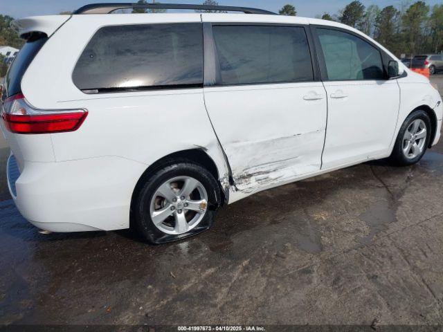 5TDKK3DC2FS590667 Toyota Sienna Le 8 Passenger