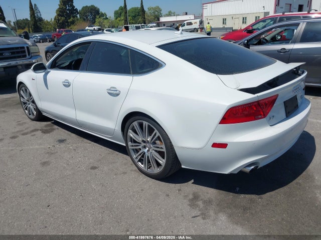 2015 AUDI A7 WAUWGAFC0FN003633 Photo 2