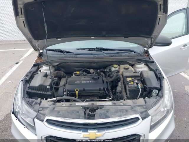 1G1PA5SH0F7144510 Chevrolet Cruze Ls Auto