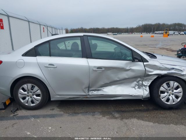 1G1PA5SH0F7144510 Chevrolet Cruze Ls Auto