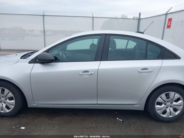 1G1PA5SH0F7144510 Chevrolet Cruze Ls Auto