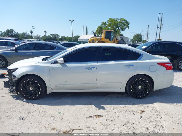 1N4AL3AP6HN317522 Nissan Altima 2.5 S