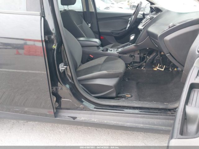 1FADP3K20EL183084 Ford FOCUS SE