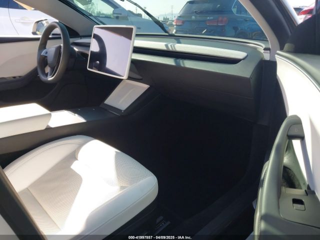2024 TESLA MODEL 3 5YJ3E1EB0RF822603 Photo 4