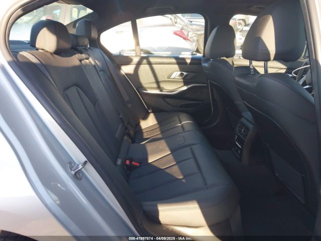 WBA5R1C57KAK11666 BMW 330I