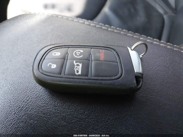 1C4PJLDB8JD563185 Jeep Cherokee Limited Fwd