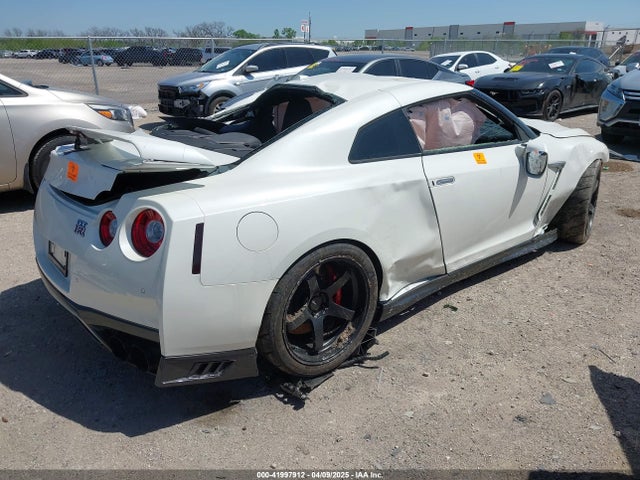 JN1AR5EF3JM710172 Nissan Gt-r Premium