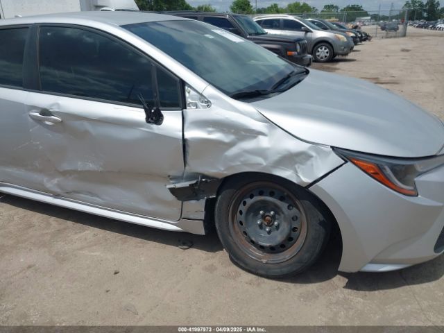 JTDEPMAE9NJ217079 Toyota COROLLA LE