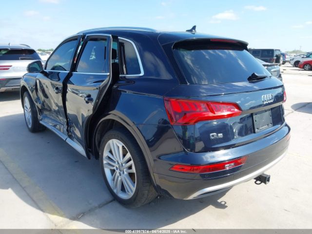 WA1BNAFY7K2022057 Audi Q5 45 Premium