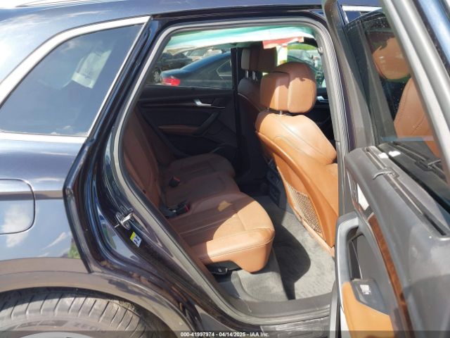 WA1BNAFY7K2022057 Audi Q5 45 Premium