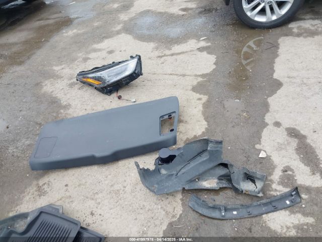 5TDKDRBH3RS569231 Toyota Highlander Xle