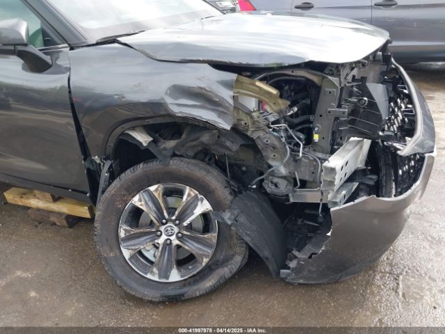 5TDKDRBH3RS569231 Toyota Highlander Xle