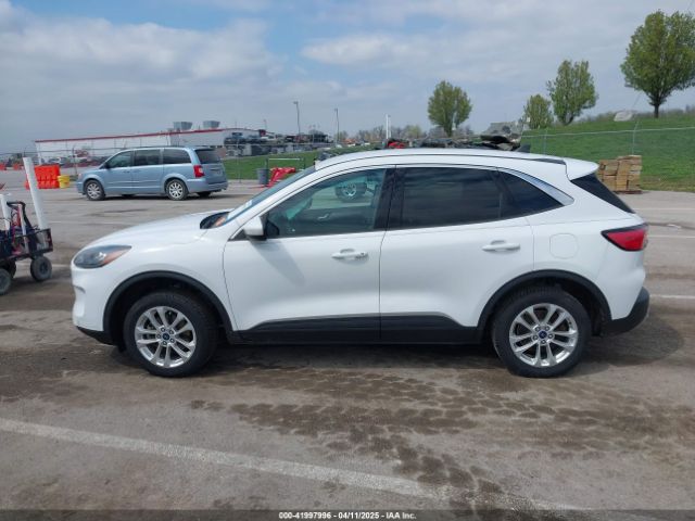 1FMCU9G68LUB64704 Ford ESCAPE SE