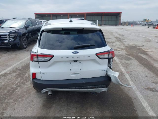 1FMCU9G68LUB64704 Ford ESCAPE SE