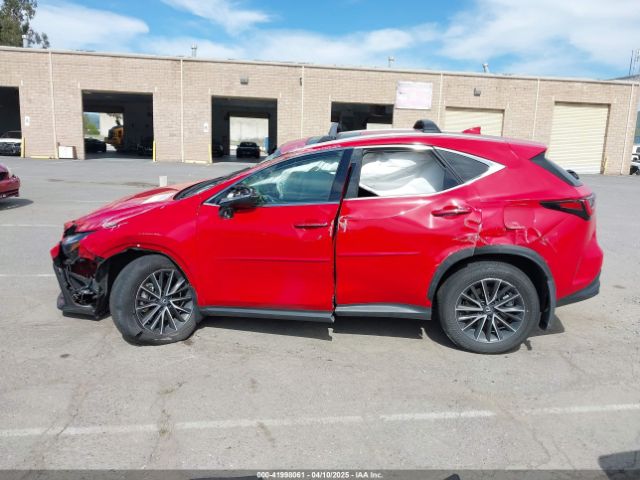 2T2GKCEZ7RC025509 Lexus Nx 350h Premium