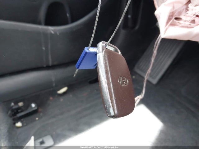 5NPD84LFXHH106620 Hyundai Elantra Limited