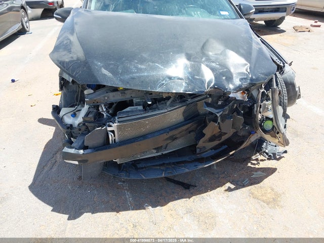 5NPD84LFXHH106620 Hyundai Elantra Limited