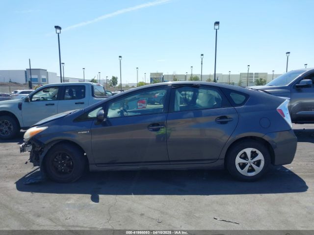JTDKN3DUXE1770104 Toyota Prius Two