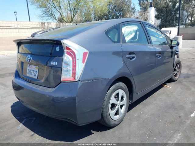 JTDKN3DUXE1770104 Toyota Prius Two