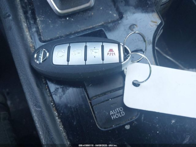 JN8AT3BB8MW218030 Nissan Rogue Sv Intelligent Awd