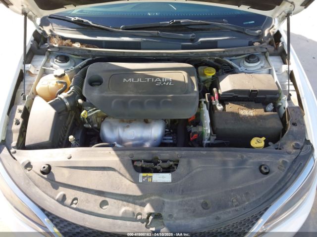 1C3CCCCB0FN525031 Chrysler 200 C
