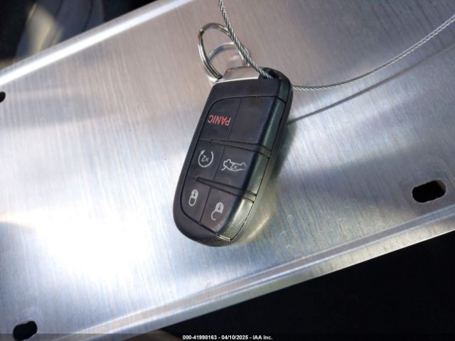 1C3CCCCB0FN525031 Chrysler 200 C