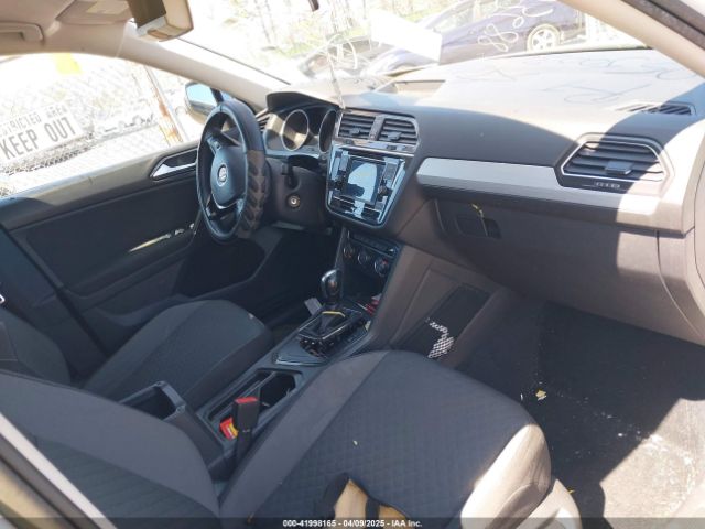 3VV1B7AX5JM043090 Volkswagen Tiguan 2.0t S