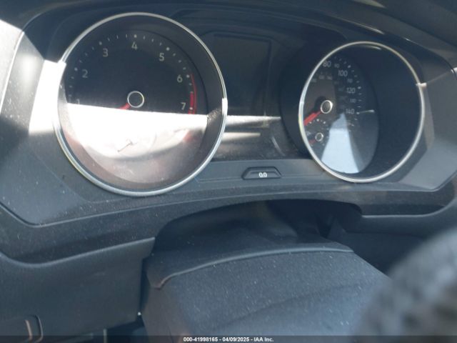 3VV1B7AX5JM043090 Volkswagen Tiguan 2.0t S