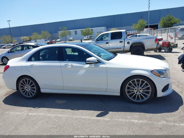 55SWF4JB5HU227454 Mercedes-Benz C 300 Luxury/sport