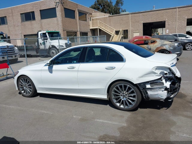 55SWF4JB5HU227454 Mercedes-Benz C 300 Luxury/sport