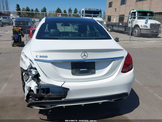55SWF4JB5HU227454 Mercedes-Benz C 300 Luxury/sport