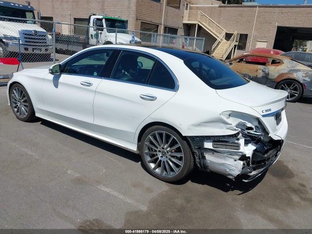 55SWF4JB5HU227454 Mercedes-Benz C 300 Luxury/sport