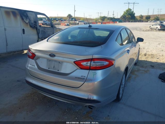 3FA6P0LU2ER319451 Ford Fusion Hybrid Se