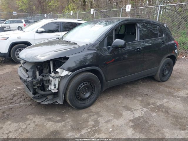 3GNCJKSB8JL203072 Chevrolet TRAX LS