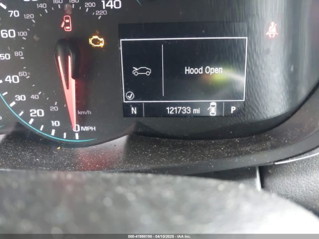 3GNCJKSB8JL203072 Chevrolet TRAX LS