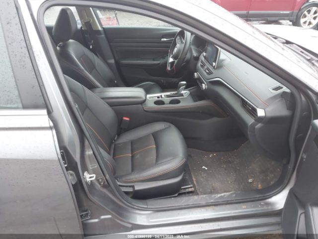 1N4BL4CW5MN340590 Nissan Altima Sr Intelligent Awd