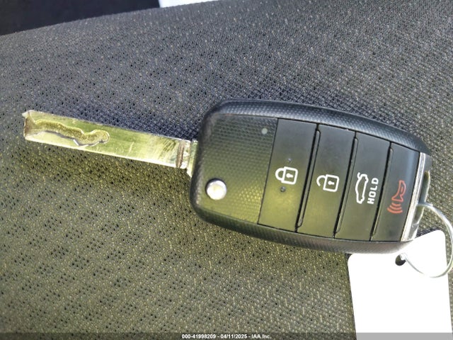5XXGT4L37HG144321 KIA Optima Lx