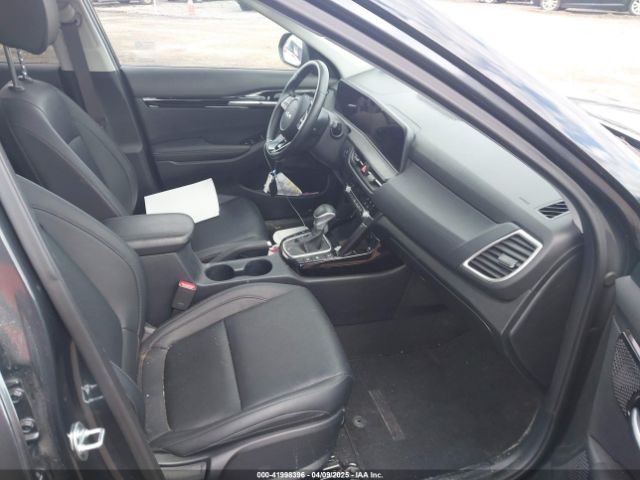 KNDERCAA2R7652904 KIA SELTOS EX