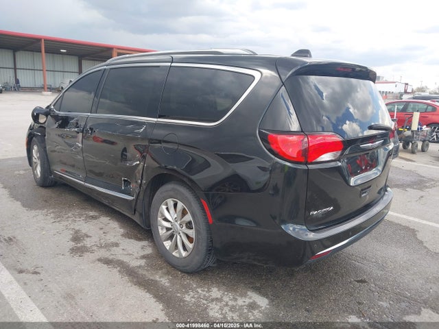 2C4RC1BG9JR120790 Chrysler Pacifica Touring L