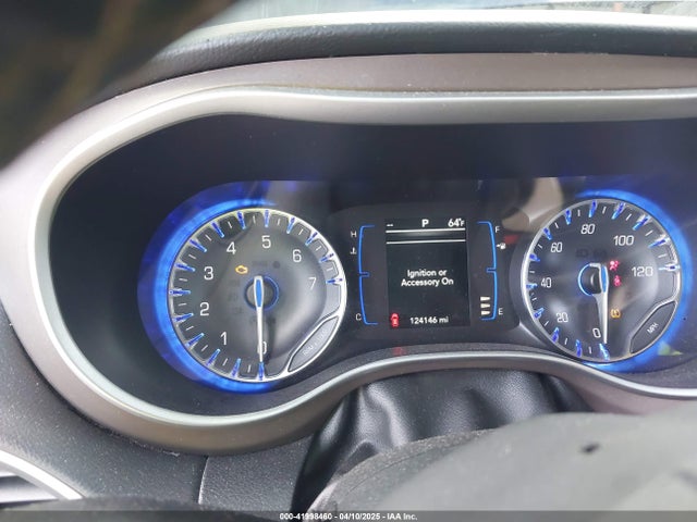 2C4RC1BG9JR120790 Chrysler Pacifica Touring L