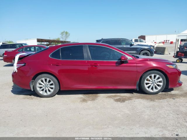 4T1B11HKXJU586889 Toyota CAMRY LE
