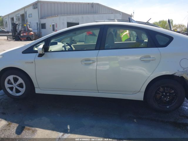 JTDKN3DU8F0440839 Toyota Prius Two