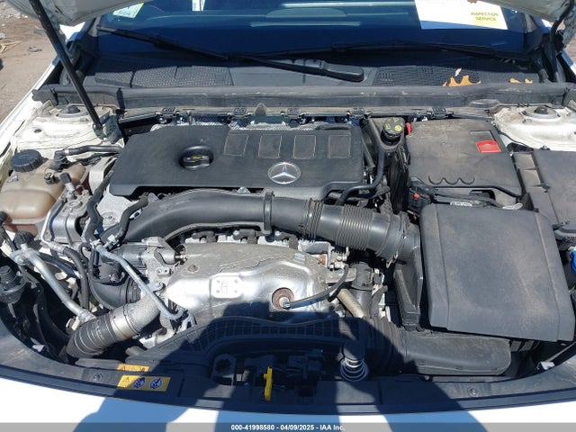 W1K5J4HB3NN250588 Mercedes-Benz m260
