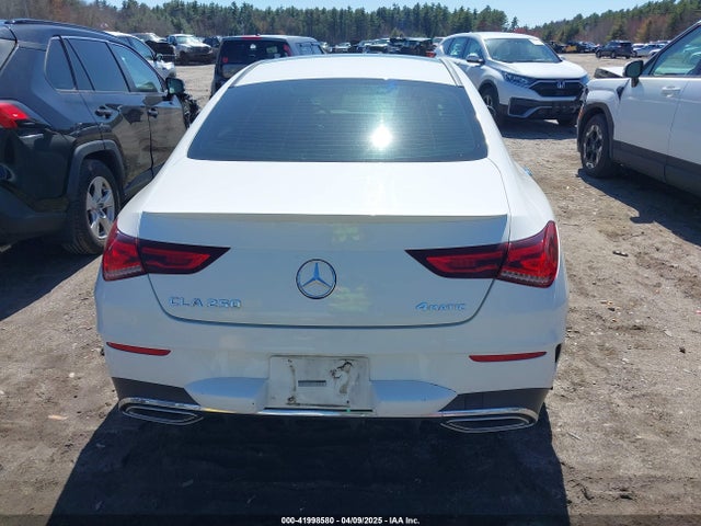W1K5J4HB3NN250588 Mercedes-Benz m260