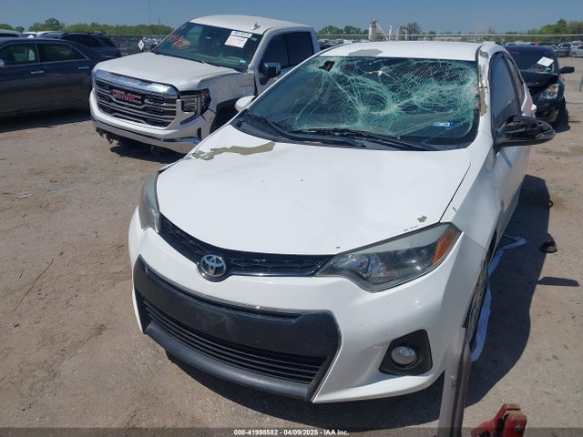 Toyota Corolla S 2015 5YFBURHE1FP317236 Image 2